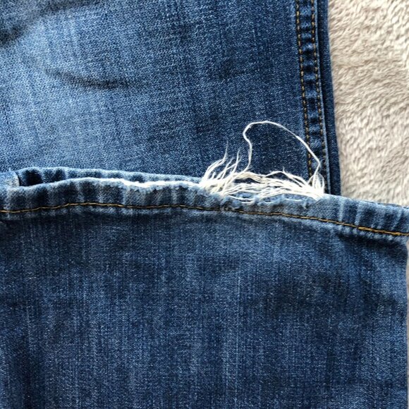 Levis Mens Jeans Size 34x32 514 Slim Straight Classic Fit Blue Denim Casual - Picture 13 of 16